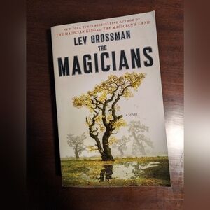 The Magicians by Lev Grossman - Paperback